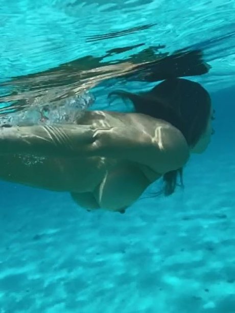 Hope Beel art actress photo