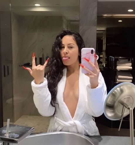 Reverie love exclusive star gallery