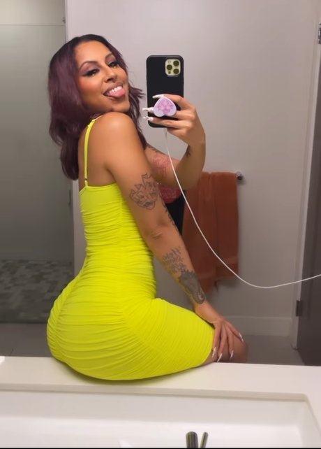 Reverie love pornstar photo