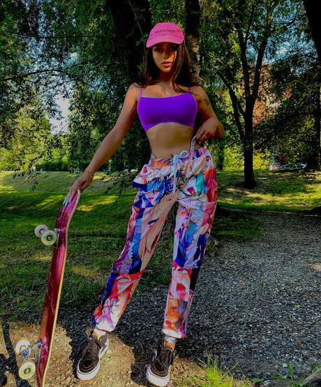 shemale creampie onlyfans beautiful nude image