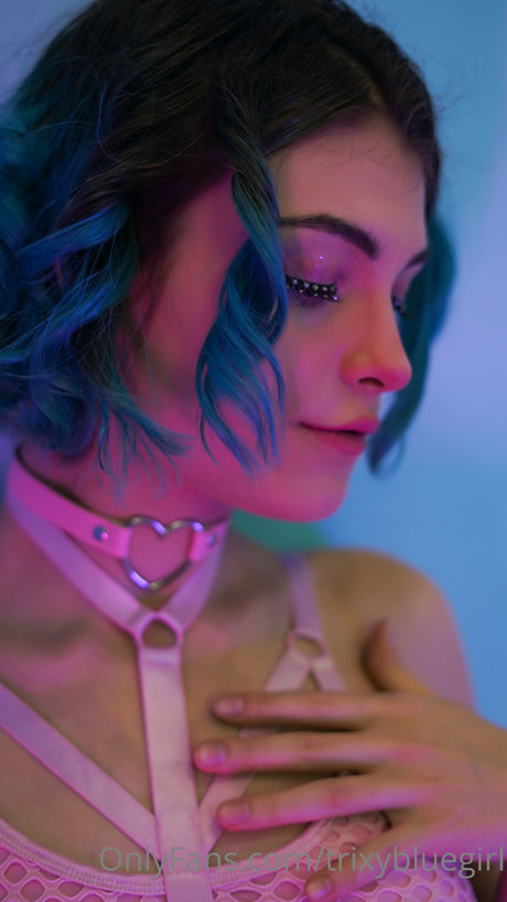 Trixy Blue star high quality galleries