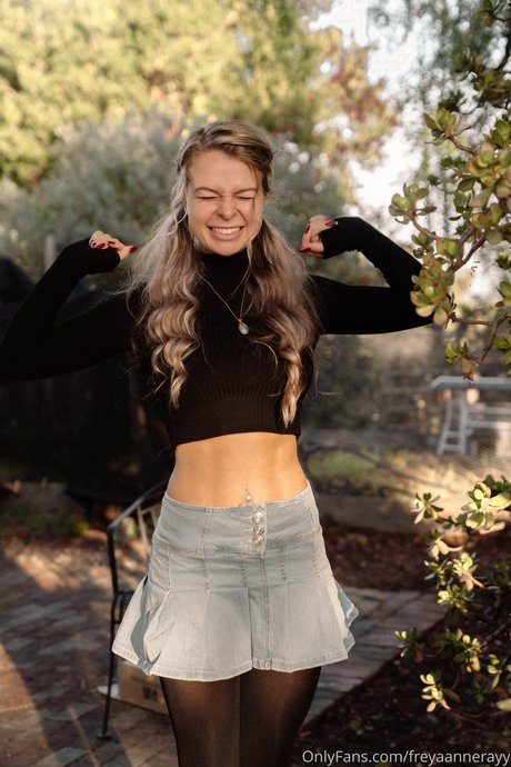 Rachel Anne Rayy perfect star archive