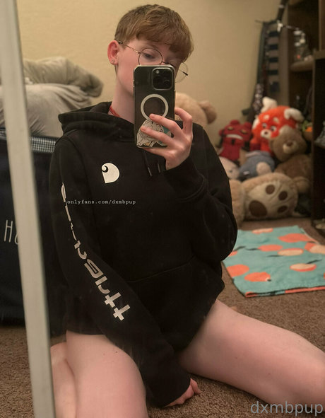 cum on glasses onlyfans naked pic