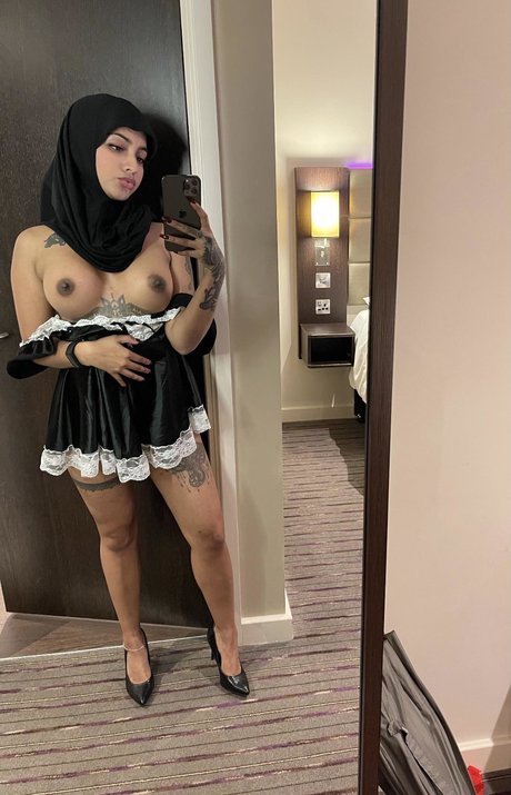 Yasmina Khan hot pornstar photos