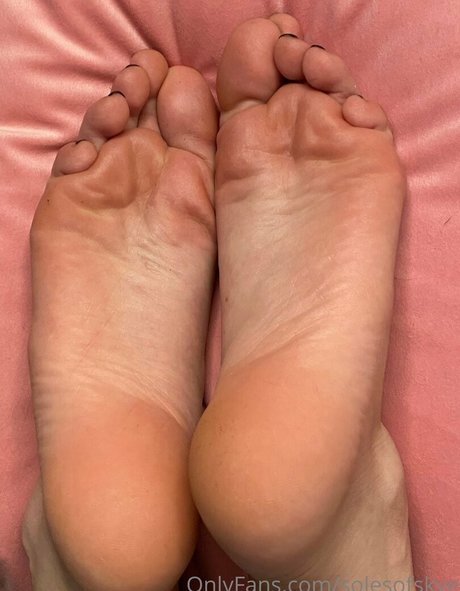 SolesOfSkye model nice photo