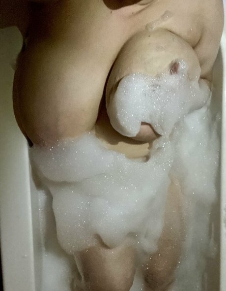 Bella Gold star erotic pictures