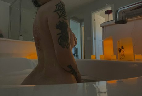 Ivyywaifuu nice pornstar picture