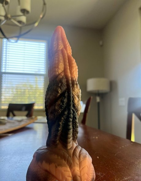 Ivyywaifuu nude model pic