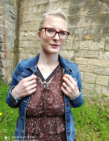 Casey Deluxe beautiful actress photos