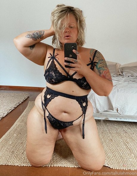 Tallulah Moon_ hd star pic