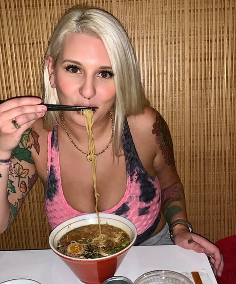 bisexual mmf onlyfans art nude archive