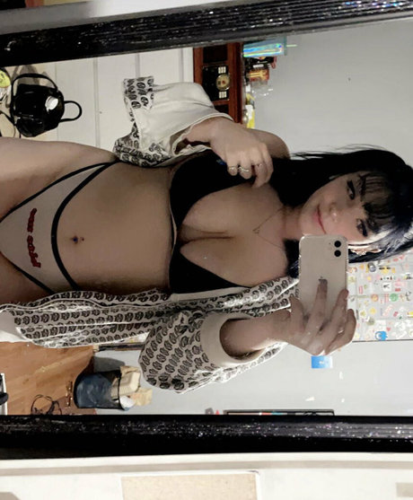 crystallhub xxx actress pic