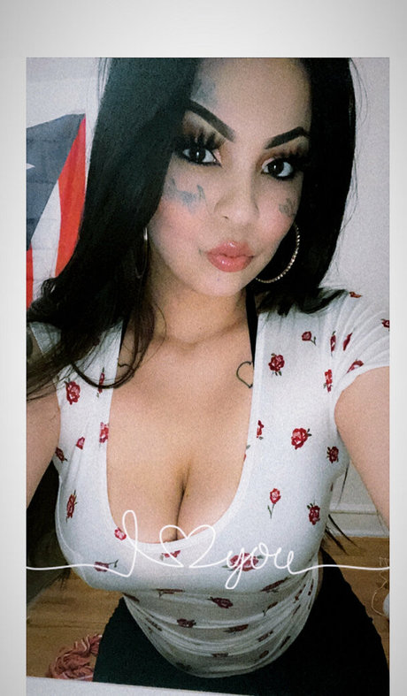 venuschula model adult pictures