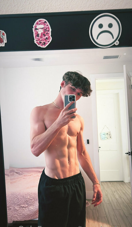 twentoofree Quick model image