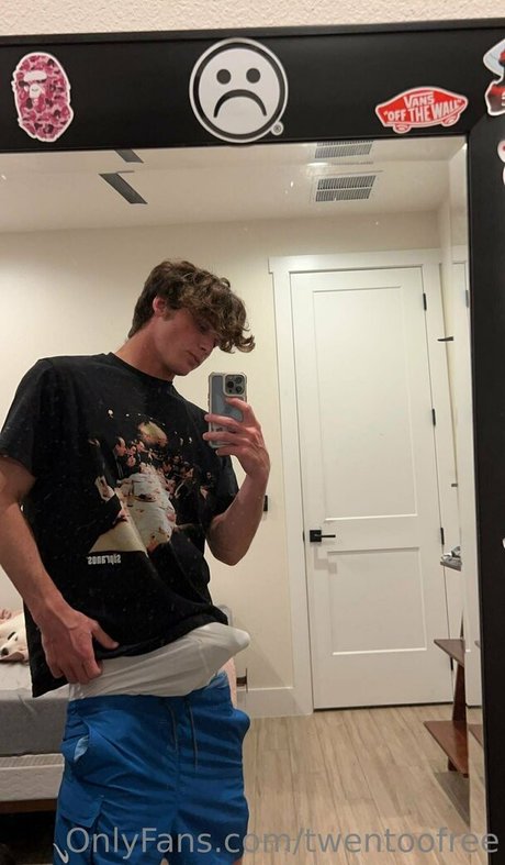 twentoofree star art pic