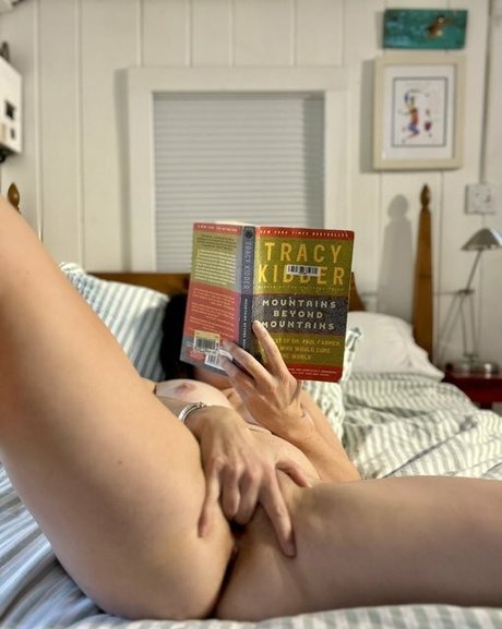 Happyhooha model perfect photos