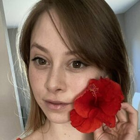 madtease model hd photo