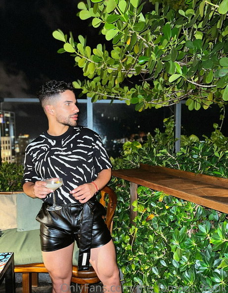 lesbian fisting onlyfans best archive