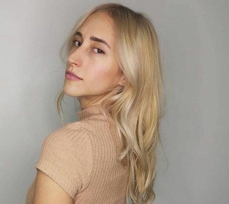 tambalk nude actress photo