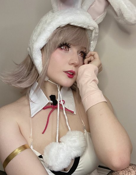 Satinstars model nude photo