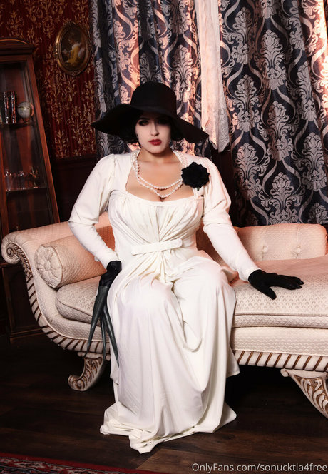 sonucktia4free star sex photo