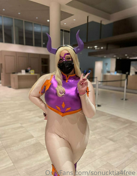 sonucktia4free model top images