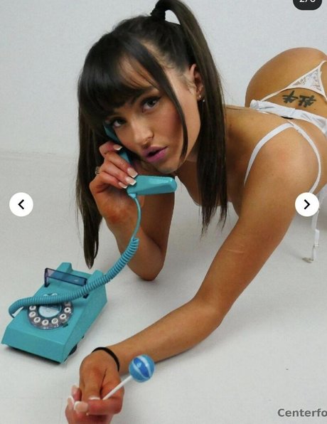 Mayakitty model hd photos