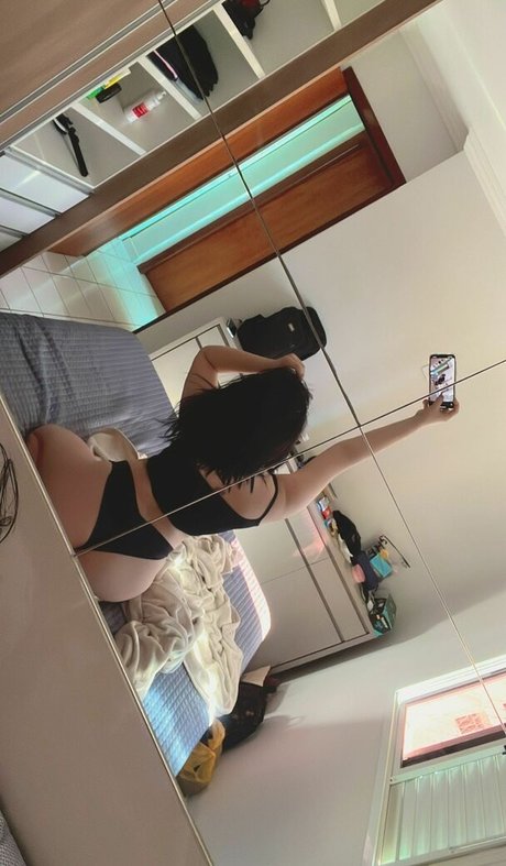 Luluna 666 model pretty img