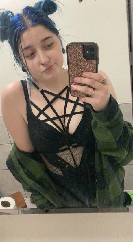 Dandelionbby pornstar sexy pic