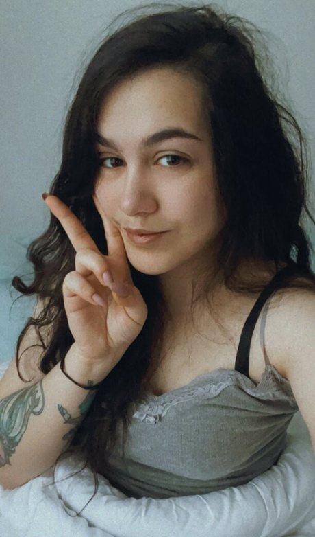 viotcz star nude images