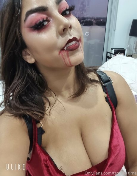 tequila time model high quality pic