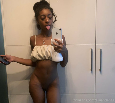 aliyahlust sex pornstar photos