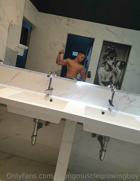 youngmusclegrowingboy best pornstar pic