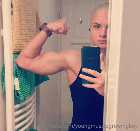 youngmusclegrowingboy star exclusive galleries