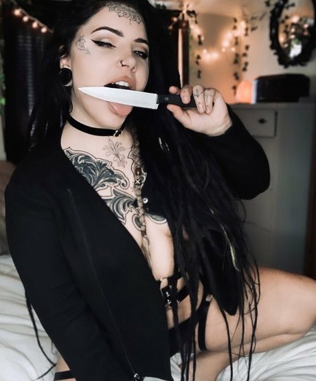 Zahja Quick model image