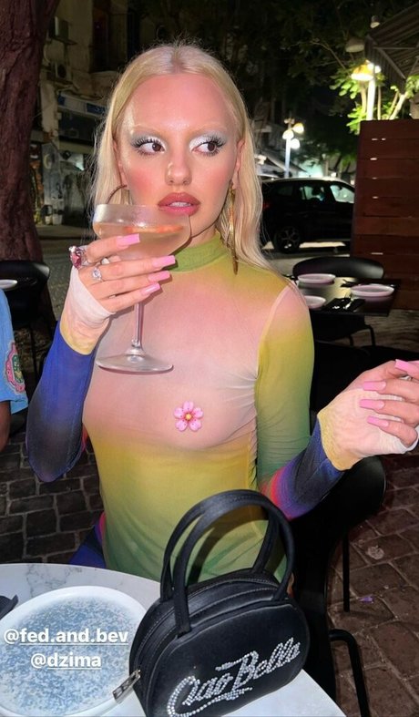 Alexandra Stan pretty model pictures