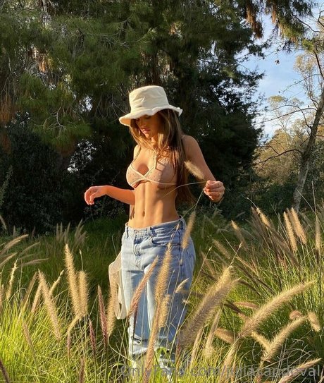 juliasandoval star high quality pictures