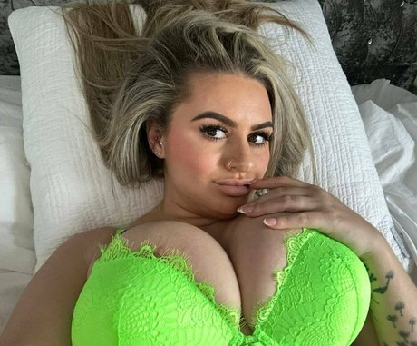 Maci Carter perfect pornstar pics