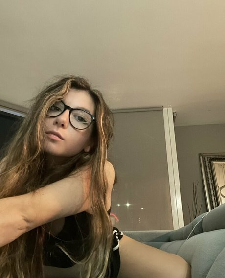 fingering squirt onlyfans beautiful naked pic