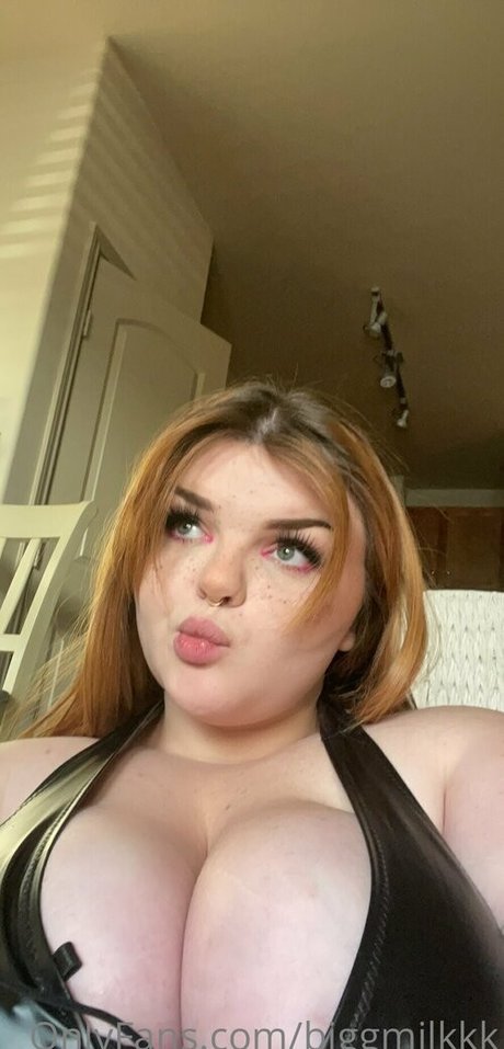 biggmilkkk model top image