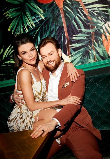 Faye Brookes art pornstar pic