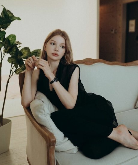 Lili Johansson sex star gallery