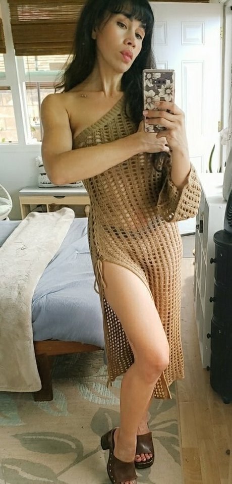 Hautemilf nudes star image