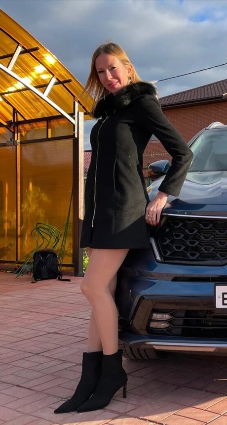 hairy milf onlyfans art nude gallery