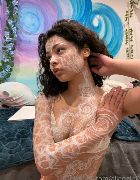 aliengirl0 art actress pic