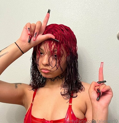 aliengirl0 model art pics