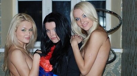 Gogo Stripper model sex image