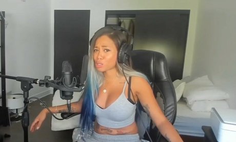 Ericka Bozeman model sexy pic