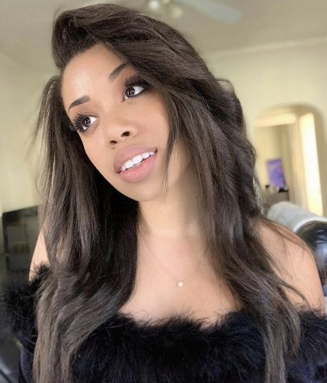 Ericka Bozeman sexy model archive