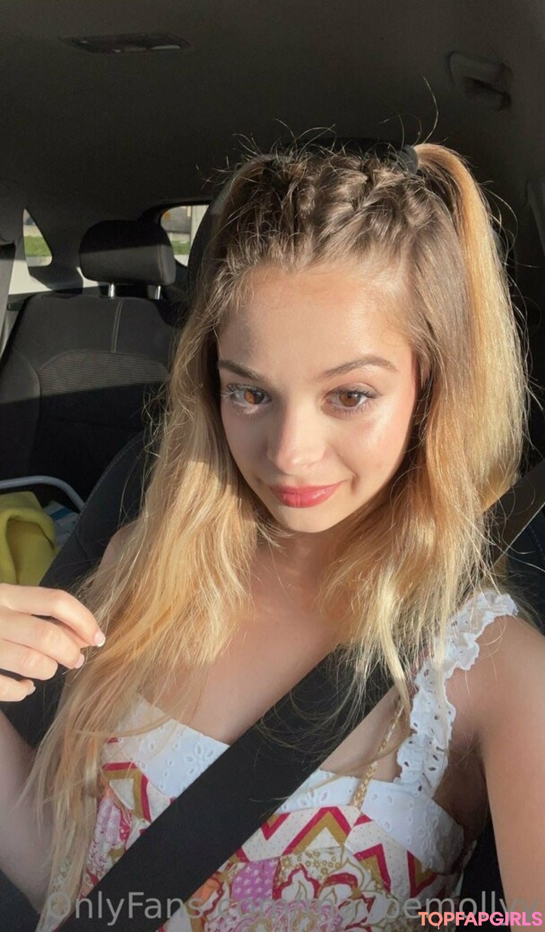 maybemollyy erotic star archive